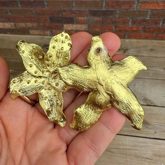Zara Starfish Statement Stud Earrings - Picture 12 of 14